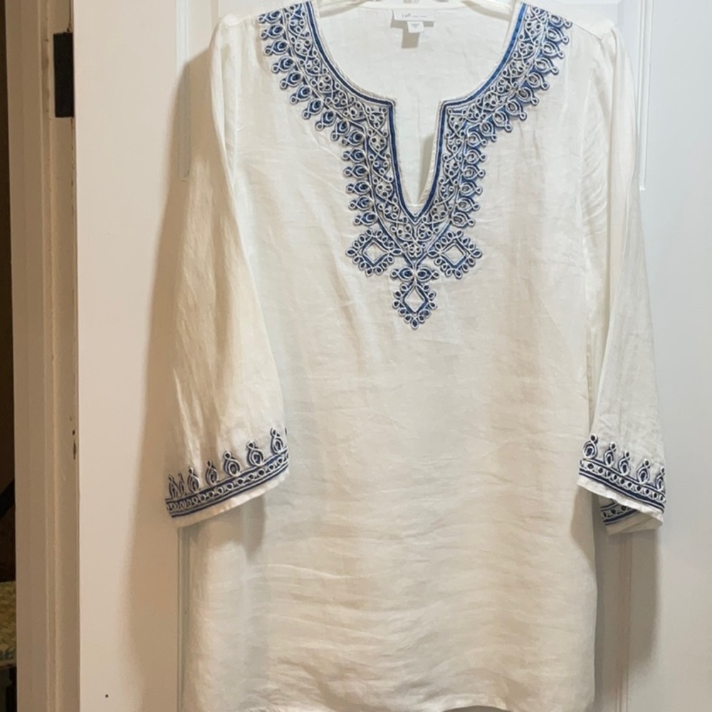J Jill Love Linen Embroidered Neck and Sleeve Top